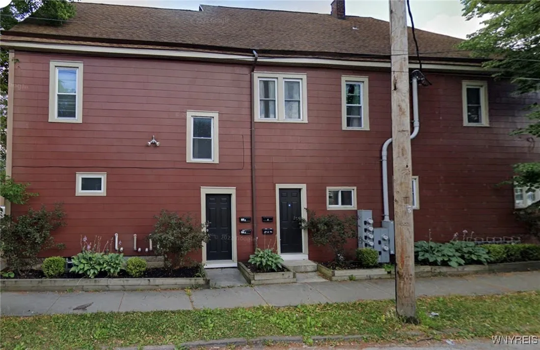 2096 Seneca Street, Buffalo, New York 14210, Buffalo, New York 14210, 1 Bedroom Bedrooms, 3 Rooms Rooms,1 BathroomBathrooms,Residential Lease,Closed,2096 Seneca Street, Buffalo, New York 14210,0,B1652441