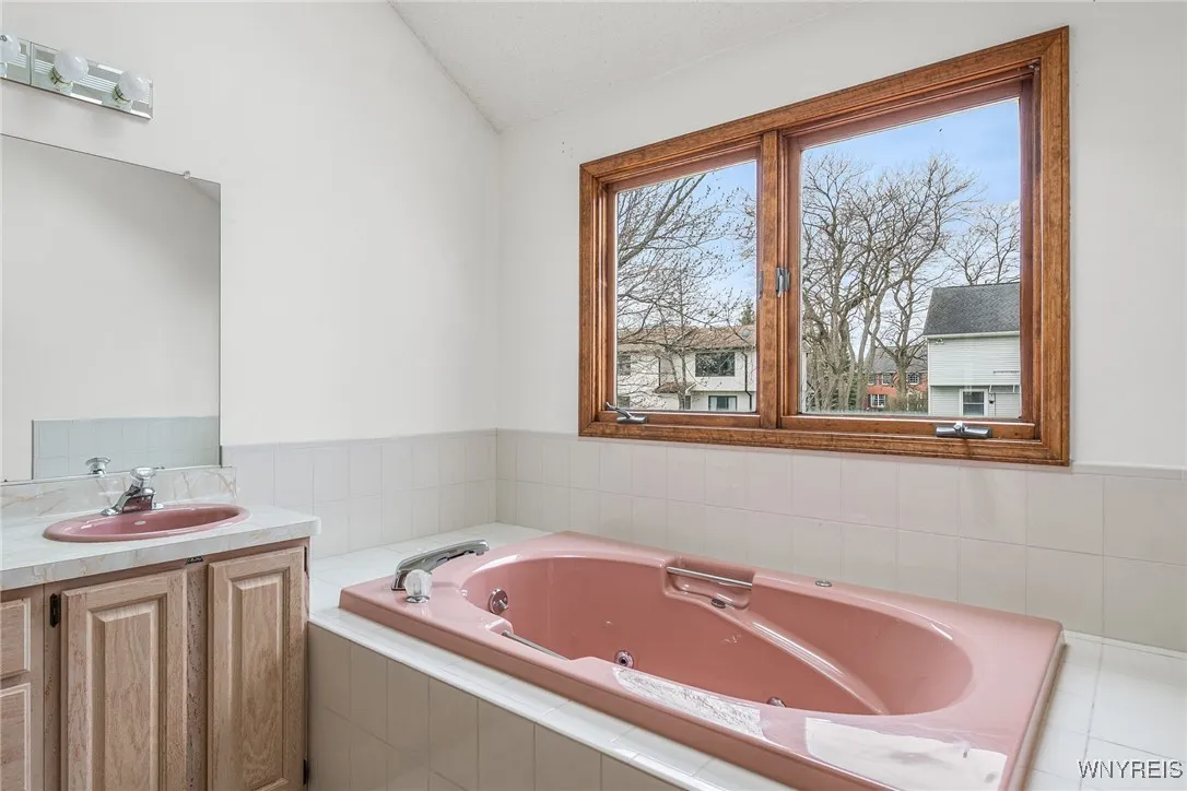 5790 Kippen Drive, Clarence, New York 14051, Clarence, New York 14051, 4 Bedrooms Bedrooms, 14 Rooms Rooms,2 BathroomsBathrooms,Residential,Closed,5790 Kippen Drive, Clarence, New York 14051,0,B1653193
