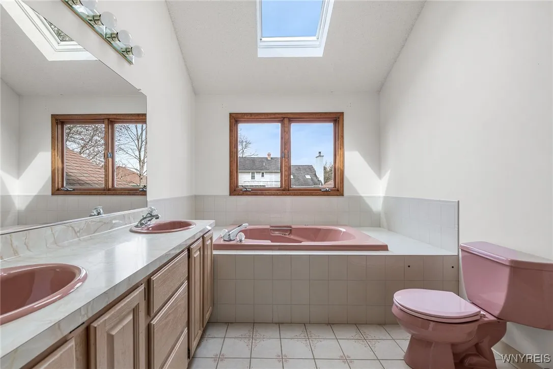 5790 Kippen Drive, Clarence, New York 14051, Clarence, New York 14051, 4 Bedrooms Bedrooms, 14 Rooms Rooms,2 BathroomsBathrooms,Residential,Closed,5790 Kippen Drive, Clarence, New York 14051,0,B1653193