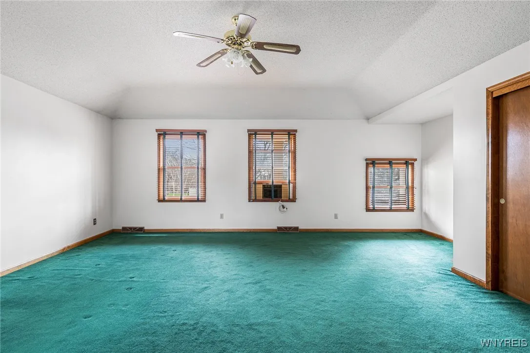5790 Kippen Drive, Clarence, New York 14051, Clarence, New York 14051, 4 Bedrooms Bedrooms, 14 Rooms Rooms,2 BathroomsBathrooms,Residential,Closed,5790 Kippen Drive, Clarence, New York 14051,0,B1653193