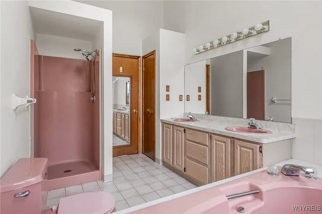 5790 Kippen Drive, Clarence, New York 14051, Clarence, New York 14051, 4 Bedrooms Bedrooms, 14 Rooms Rooms,2 BathroomsBathrooms,Residential,Closed,5790 Kippen Drive, Clarence, New York 14051,0,B1653193