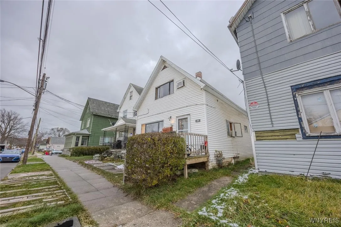 116 Jones Street, Buffalo, New York 14206, Buffalo, New York 14206, 3 Bedrooms Bedrooms, ,2 BathroomsBathrooms,Residential,For Sale,116 Jones Street, Buffalo, New York 14206,0,B1653172