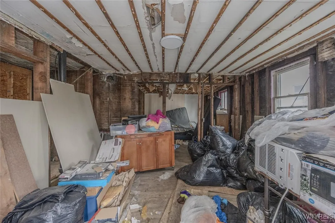 116 Jones Street, Buffalo, New York 14206, Buffalo, New York 14206, 3 Bedrooms Bedrooms, ,2 BathroomsBathrooms,Residential,For Sale,116 Jones Street, Buffalo, New York 14206,0,B1653172