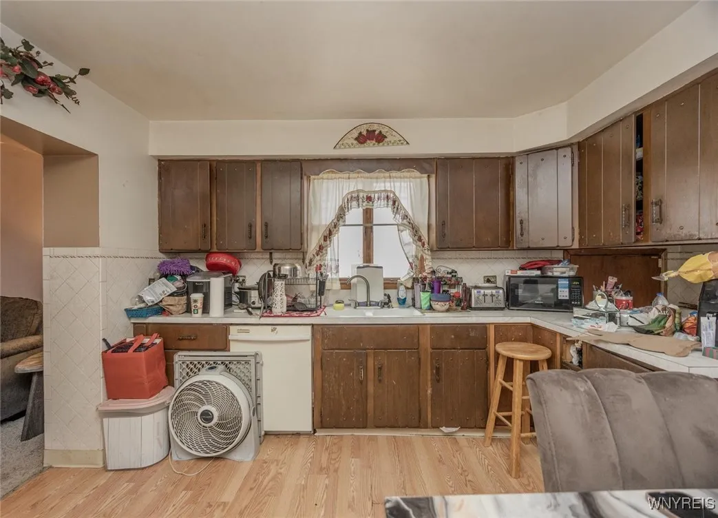 116 Jones Street, Buffalo, New York 14206, Buffalo, New York 14206, 3 Bedrooms Bedrooms, ,2 BathroomsBathrooms,Residential,For Sale,116 Jones Street, Buffalo, New York 14206,0,B1653172