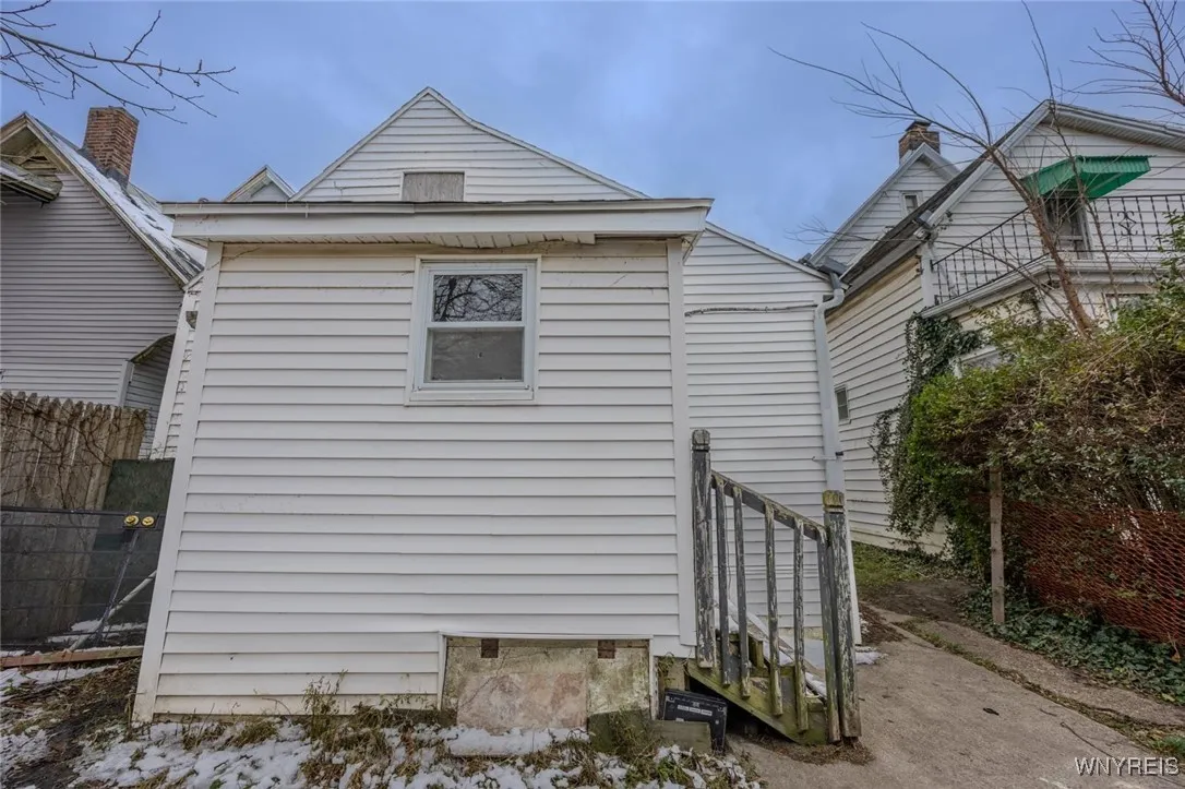 116 Jones Street, Buffalo, New York 14206, Buffalo, New York 14206, 3 Bedrooms Bedrooms, ,2 BathroomsBathrooms,Residential,For Sale,116 Jones Street, Buffalo, New York 14206,0,B1653172