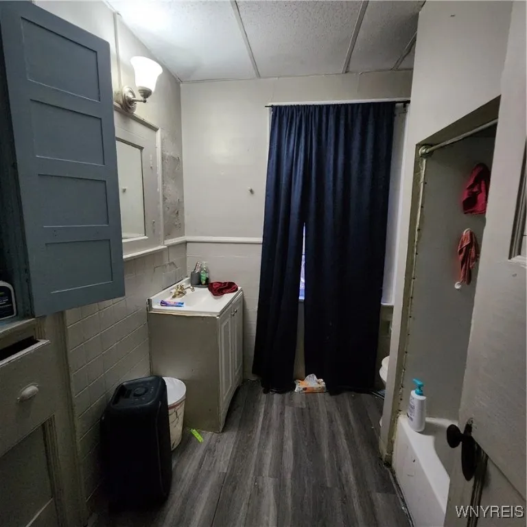 509 East Utica Street, Buffalo, New York 14208, Buffalo, New York 14208, 6 Bedrooms Bedrooms, ,2 BathroomsBathrooms,Residential,Closed,509 East Utica Street, Buffalo, New York 14208,0,B1653265