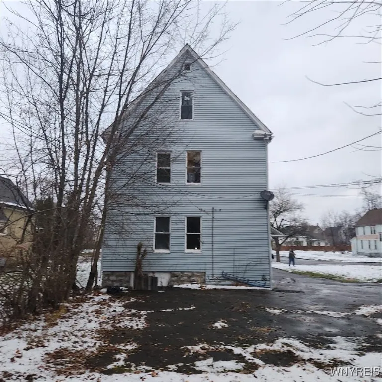 509 East Utica Street, Buffalo, New York 14208, Buffalo, New York 14208, 6 Bedrooms Bedrooms, ,2 BathroomsBathrooms,Residential,Closed,509 East Utica Street, Buffalo, New York 14208,0,B1653265