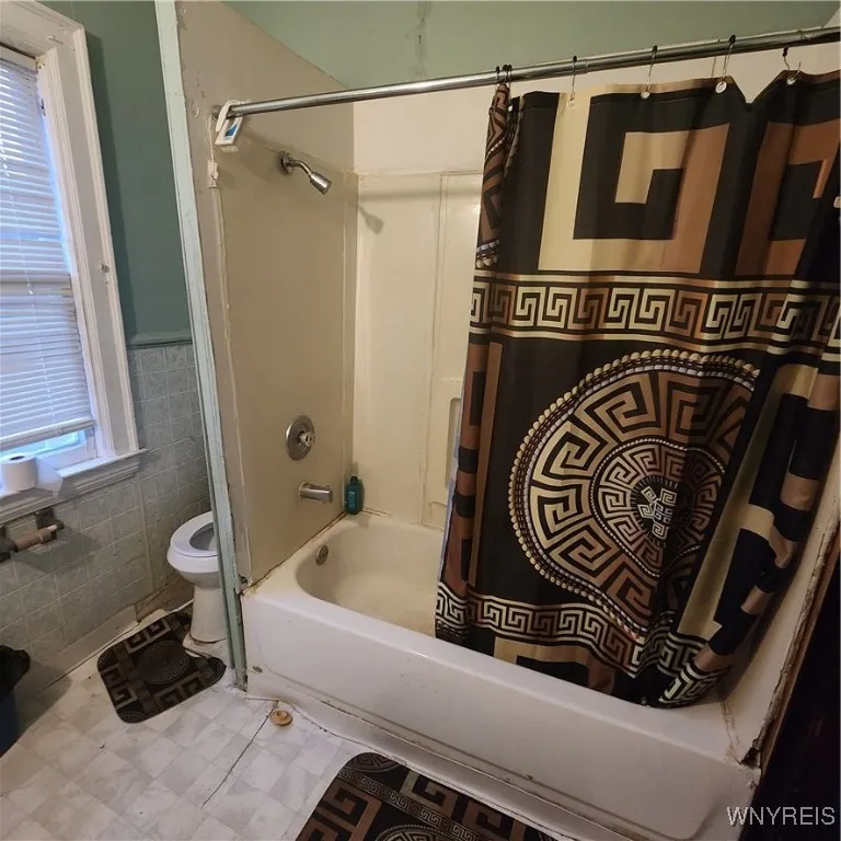 509 East Utica Street, Buffalo, New York 14208, Buffalo, New York 14208, 6 Bedrooms Bedrooms, ,2 BathroomsBathrooms,Residential,Closed,509 East Utica Street, Buffalo, New York 14208,0,B1653265