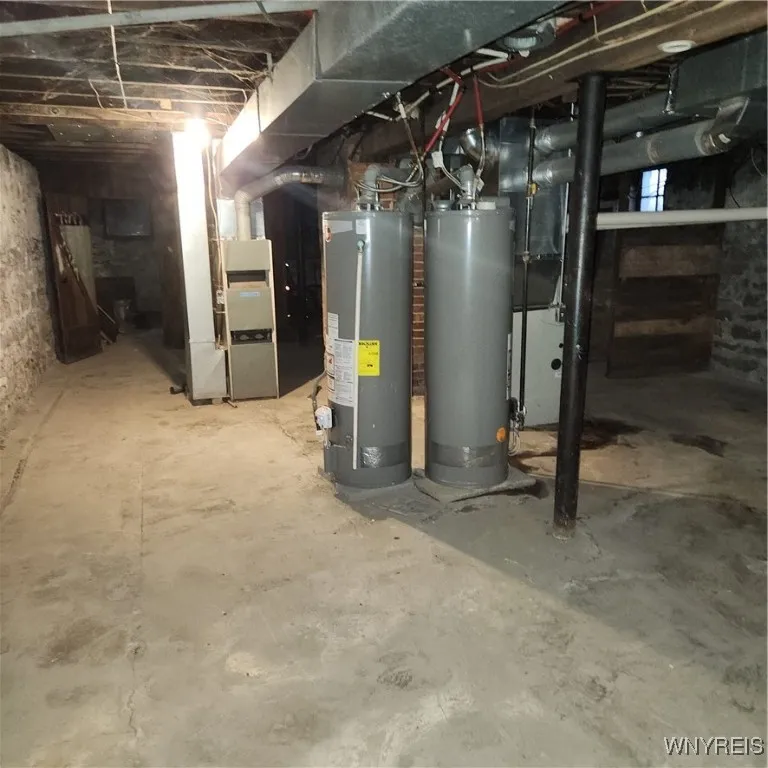 509 East Utica Street, Buffalo, New York 14208, Buffalo, New York 14208, 6 Bedrooms Bedrooms, ,2 BathroomsBathrooms,Residential,Closed,509 East Utica Street, Buffalo, New York 14208,0,B1653265