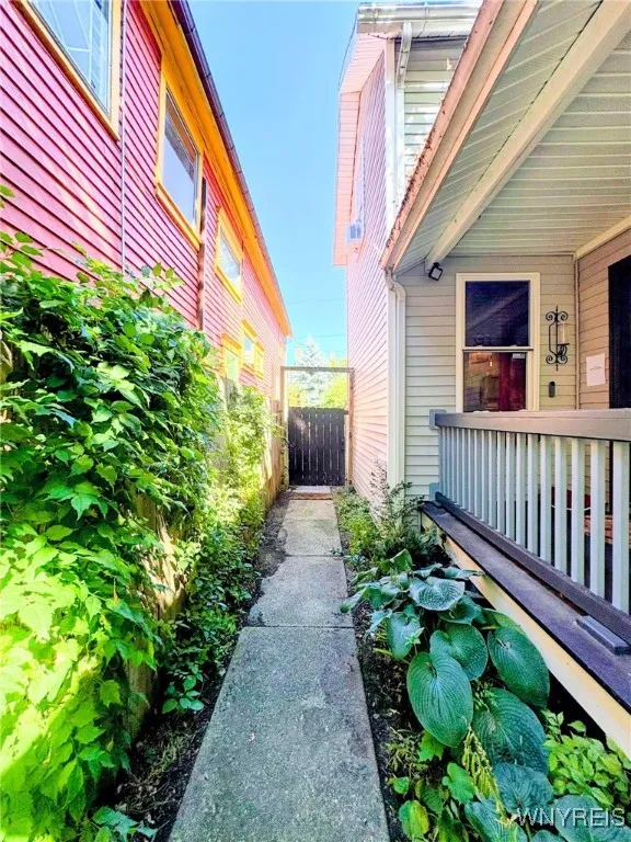 23 Plymouth Avenue, Buffalo, New York 14201, Buffalo, New York 14201, 4 Bedrooms Bedrooms, 12 Rooms Rooms,2 BathroomsBathrooms,Residential,For Sale,23 Plymouth Avenue, Buffalo, New York 14201,0,B1653269