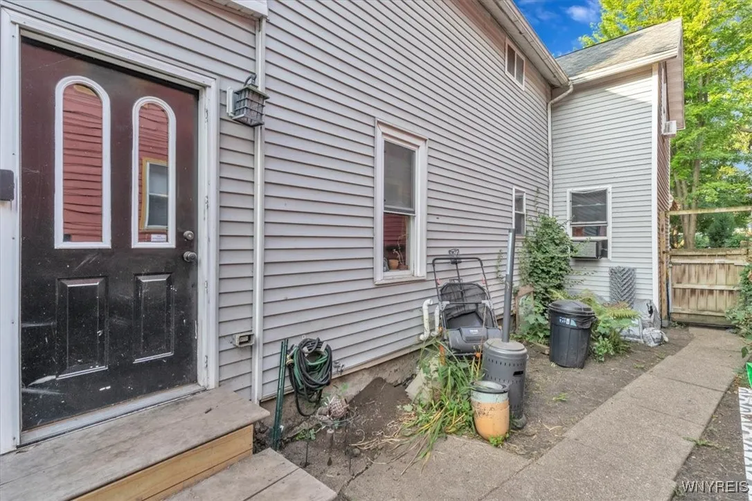 23 Plymouth Avenue, Buffalo, New York 14201, Buffalo, New York 14201, 4 Bedrooms Bedrooms, 12 Rooms Rooms,2 BathroomsBathrooms,Residential,For Sale,23 Plymouth Avenue, Buffalo, New York 14201,0,B1653269