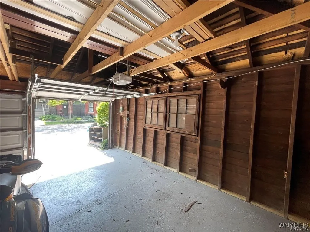 180 Richmond Avenue 2, Buffalo, New York 14222, Buffalo, New York 14222, 1 Bedroom Bedrooms, 4 Rooms Rooms,1 BathroomBathrooms,Residential Lease,Closed,180 Richmond Avenue 2, Buffalo, New York 14222,0,B1653293