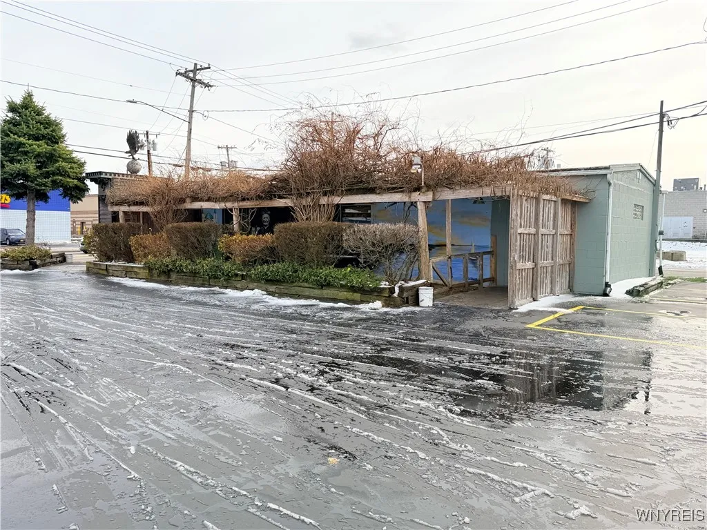 1305 Abbott Road, Lackawanna, New York 14218, Lackawanna, New York 14218, ,Commercial Sale,For Sale,1305 Abbott Road, Lackawanna, New York 14218,0,B1653001