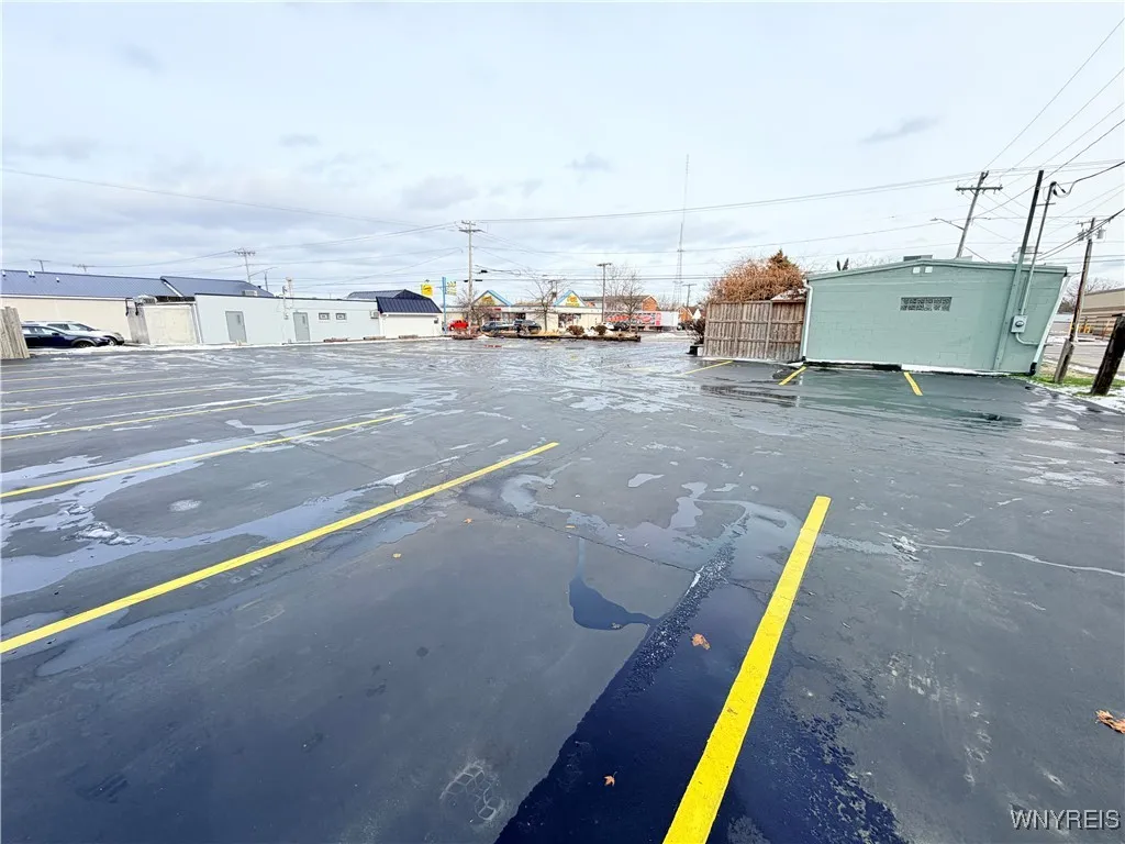1305 Abbott Road, Lackawanna, New York 14218, Lackawanna, New York 14218, ,Commercial Sale,For Sale,1305 Abbott Road, Lackawanna, New York 14218,0,B1653001