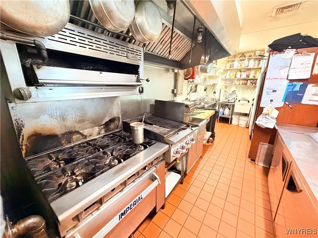 1305 Abbott Road, Lackawanna, New York 14218, Lackawanna, New York 14218, ,Commercial Sale,For Sale,1305 Abbott Road, Lackawanna, New York 14218,0,B1653001
