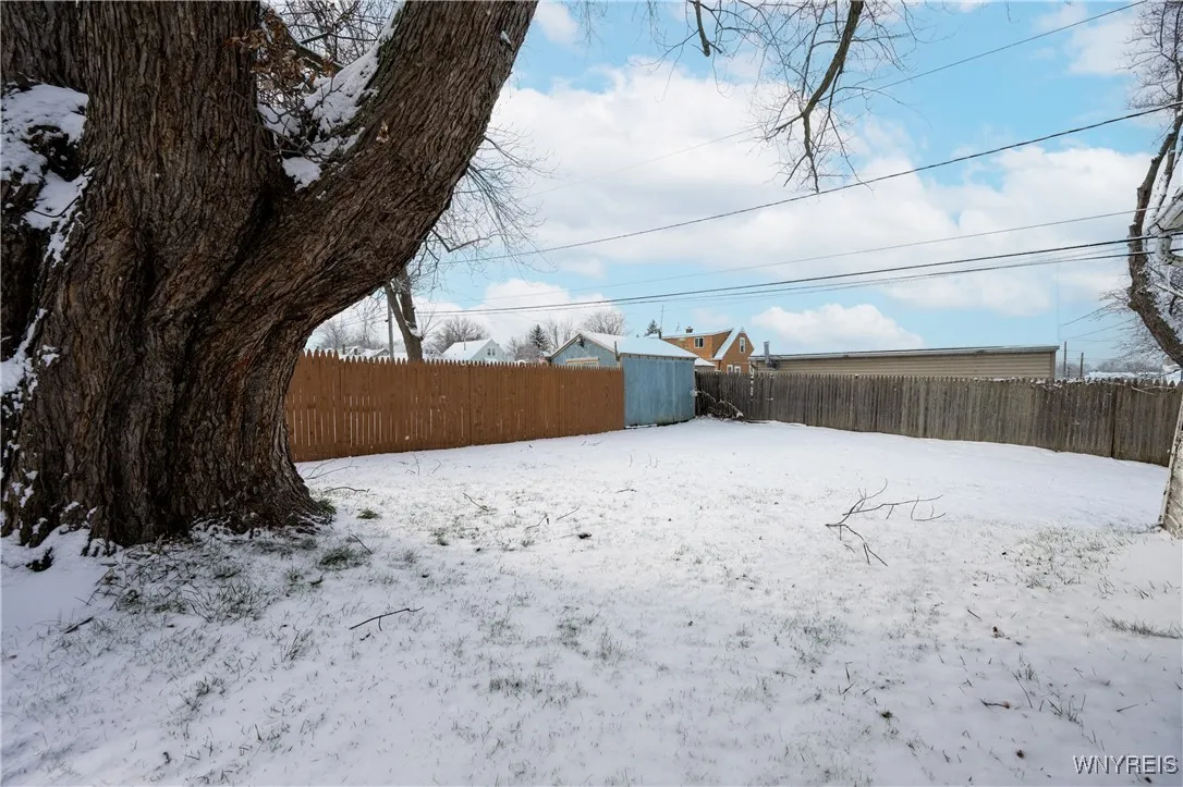 3606 James Street, Hamburg, New York 14219, Hamburg, New York 14219, 4 Bedrooms Bedrooms, 7 Rooms Rooms,1 BathroomBathrooms,Residential,Closed,3606 James Street, Hamburg, New York 14219,0,B1653111