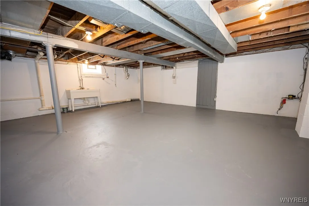 3606 James Street, Hamburg, New York 14219, Hamburg, New York 14219, 4 Bedrooms Bedrooms, 7 Rooms Rooms,1 BathroomBathrooms,Residential,Closed,3606 James Street, Hamburg, New York 14219,0,B1653111