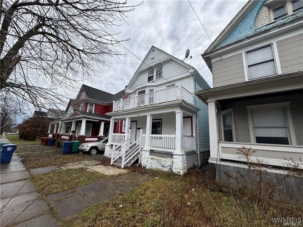 1825 Pierce Avenue 2, Niagara Falls, New York 1430, Niagara Falls, New York 14301, 6 Bedrooms Bedrooms, ,2 BathroomsBathrooms,Residential,For Sale,1825 Pierce Avenue 2, Niagara Falls, New York 1430,0,B1653363