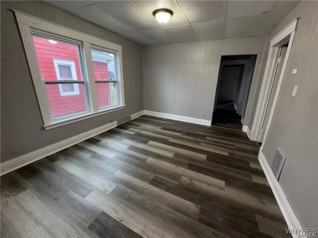 1825 Pierce Avenue 2, Niagara Falls, New York 1430, Niagara Falls, New York 14301, 6 Bedrooms Bedrooms, ,2 BathroomsBathrooms,Residential,For Sale,1825 Pierce Avenue 2, Niagara Falls, New York 1430,0,B1653363