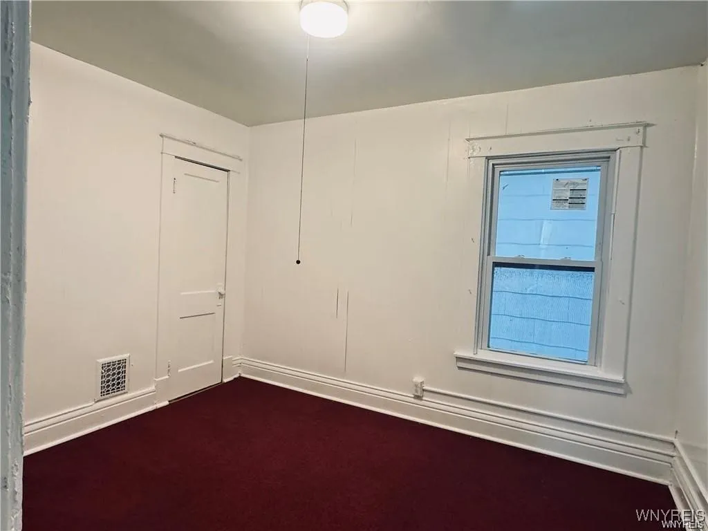 1825 Pierce Avenue 2, Niagara Falls, New York 1430, Niagara Falls, New York 14301, 6 Bedrooms Bedrooms, ,2 BathroomsBathrooms,Residential,For Sale,1825 Pierce Avenue 2, Niagara Falls, New York 1430,0,B1653363