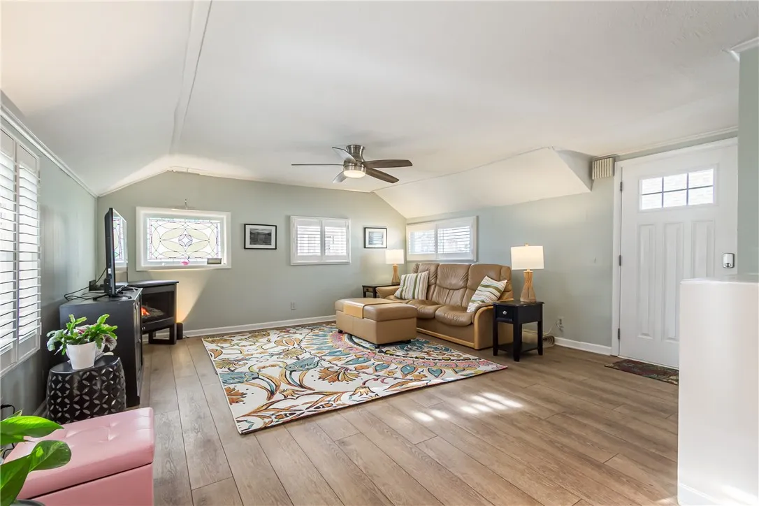 832 Washington Avenue, Irondequoit, New York 14617, Irondequoit, New York 14617, 2 Bedrooms Bedrooms, 5 Rooms Rooms,1 BathroomBathrooms,Residential,Closed,832 Washington Avenue, Irondequoit, New York 14617,0,R1652984