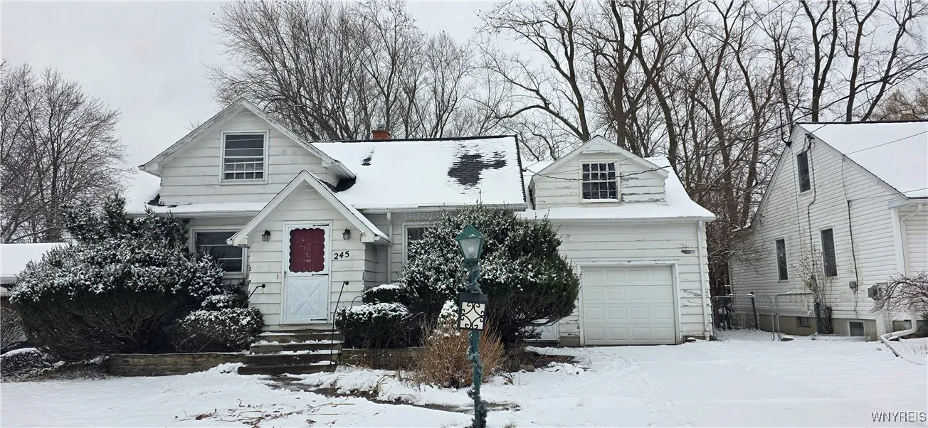 245 North Ellicott Street, Amherst, New York 14221, Amherst, New York 14221, 3 Bedrooms Bedrooms, 6 Rooms Rooms,1 BathroomBathrooms,Residential,Closed,245 North Ellicott Street, Amherst, New York 14221,0,B1653371