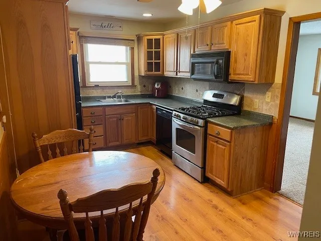 52 Clark Street, Tonawanda, New York 14150, Tonawanda, New York 14150, 3 Bedrooms Bedrooms, 5 Rooms Rooms,1 BathroomBathrooms,Residential,For Sale,52 Clark Street, Tonawanda, New York 14150,0,B1653533