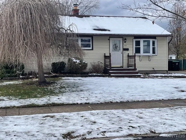 52 Clark Street, Tonawanda, New York 14150, Tonawanda, New York 14150, 3 Bedrooms Bedrooms, 5 Rooms Rooms,1 BathroomBathrooms,Residential,For Sale,52 Clark Street, Tonawanda, New York 14150,0,B1653533