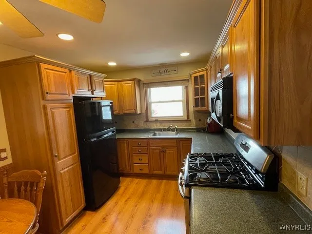 52 Clark Street, Tonawanda, New York 14150, Tonawanda, New York 14150, 3 Bedrooms Bedrooms, 5 Rooms Rooms,1 BathroomBathrooms,Residential,For Sale,52 Clark Street, Tonawanda, New York 14150,0,B1653533