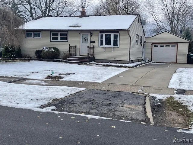 52 Clark Street, Tonawanda, New York 14150, Tonawanda, New York 14150, 3 Bedrooms Bedrooms, 5 Rooms Rooms,1 BathroomBathrooms,Residential,For Sale,52 Clark Street, Tonawanda, New York 14150,0,B1653533