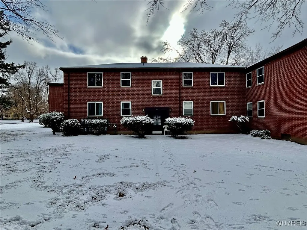 8 Latona Ct Parkway 1, Buffalo, New York 14220, Buffalo, New York 14220, 1 Bedroom Bedrooms, 3 Rooms Rooms,1 BathroomBathrooms,Residential Lease,Closed,8 Latona Ct Parkway 1, Buffalo, New York 14220,0,B1653698
