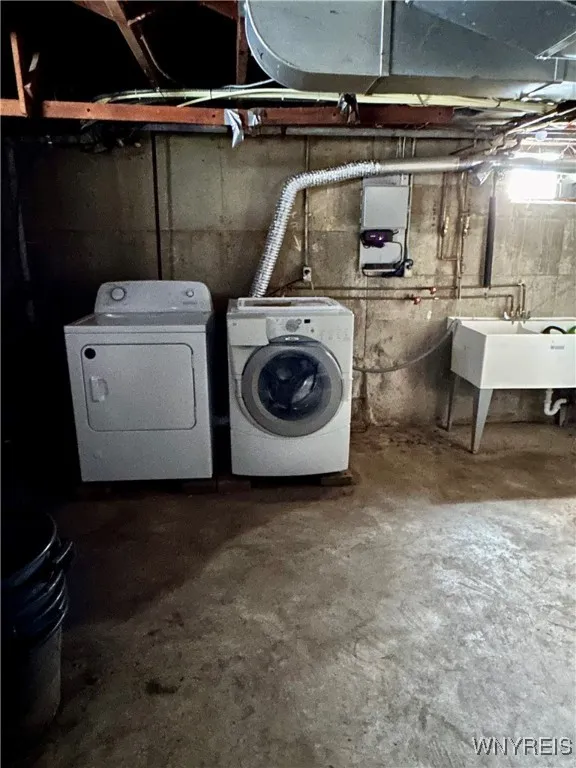 8 Latona Ct Parkway 1, Buffalo, New York 14220, Buffalo, New York 14220, 1 Bedroom Bedrooms, 3 Rooms Rooms,1 BathroomBathrooms,Residential Lease,Closed,8 Latona Ct Parkway 1, Buffalo, New York 14220,0,B1653698