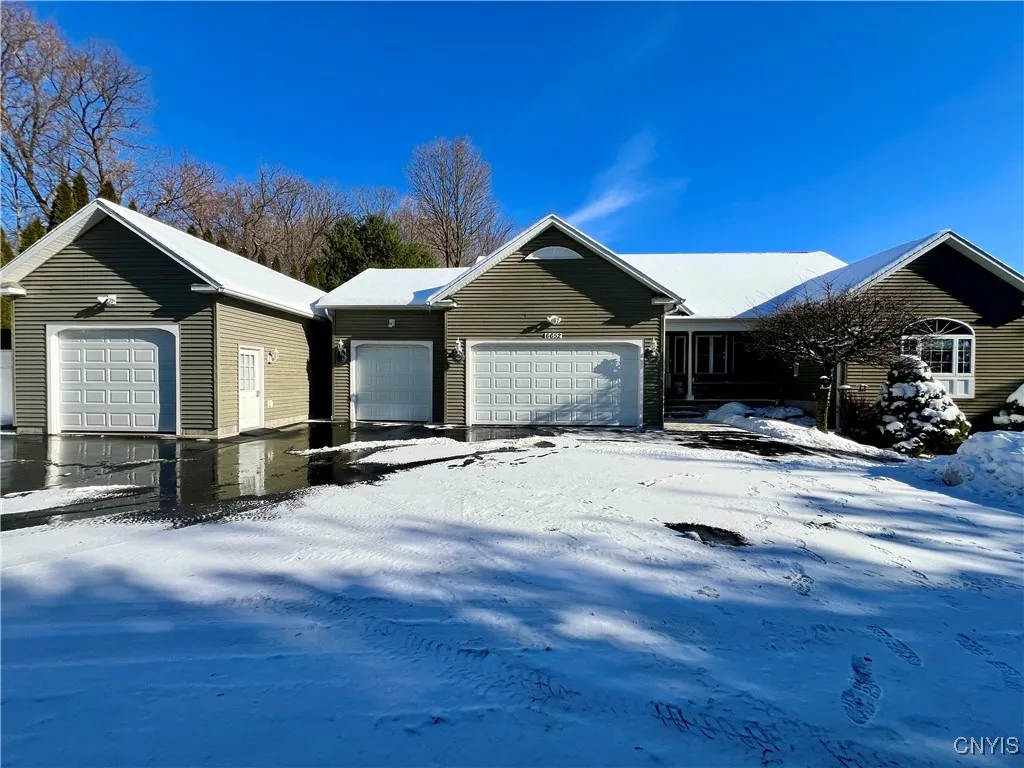 6652 East Sorrell Hill Road, Van Buren, New York 1, Van Buren, New York 13164, 3 Bedrooms Bedrooms, 10 Rooms Rooms,3 BathroomsBathrooms,Residential,For Sale,6652 East Sorrell Hill Road, Van Buren, New York 1,0,S1653747