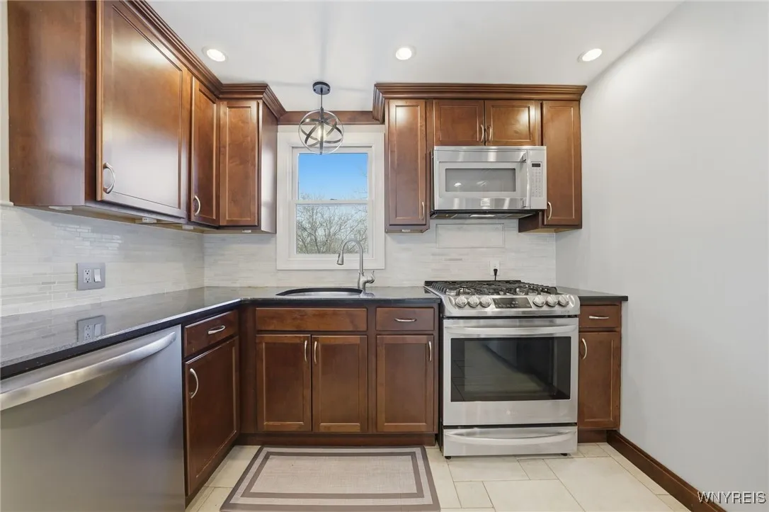 151 Conant Drive, Tonawanda, New York 14223, Tonawanda, New York 14223, 4 Bedrooms Bedrooms, 7 Rooms Rooms,2 BathroomsBathrooms,Residential Lease,Closed,151 Conant Drive, Tonawanda, New York 14223,0,B1653010