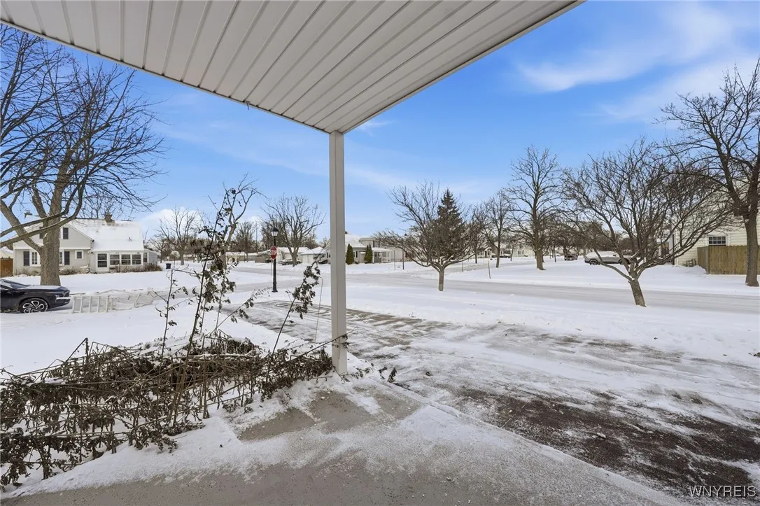 151 Conant Drive, Tonawanda, New York 14223, Tonawanda, New York 14223, 4 Bedrooms Bedrooms, 7 Rooms Rooms,2 BathroomsBathrooms,Residential Lease,Closed,151 Conant Drive, Tonawanda, New York 14223,0,B1653010