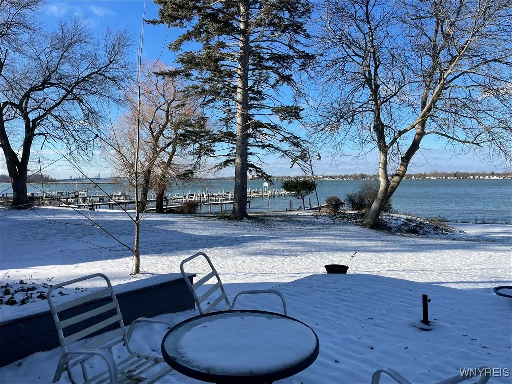 1825 Winter Road, Grand Island, New York 14072, Grand Island, New York 14072, 4 Bedrooms Bedrooms, 8 Rooms Rooms,2 BathroomsBathrooms,Residential Lease,Closed,1825 Winter Road, Grand Island, New York 14072,0,B1653885