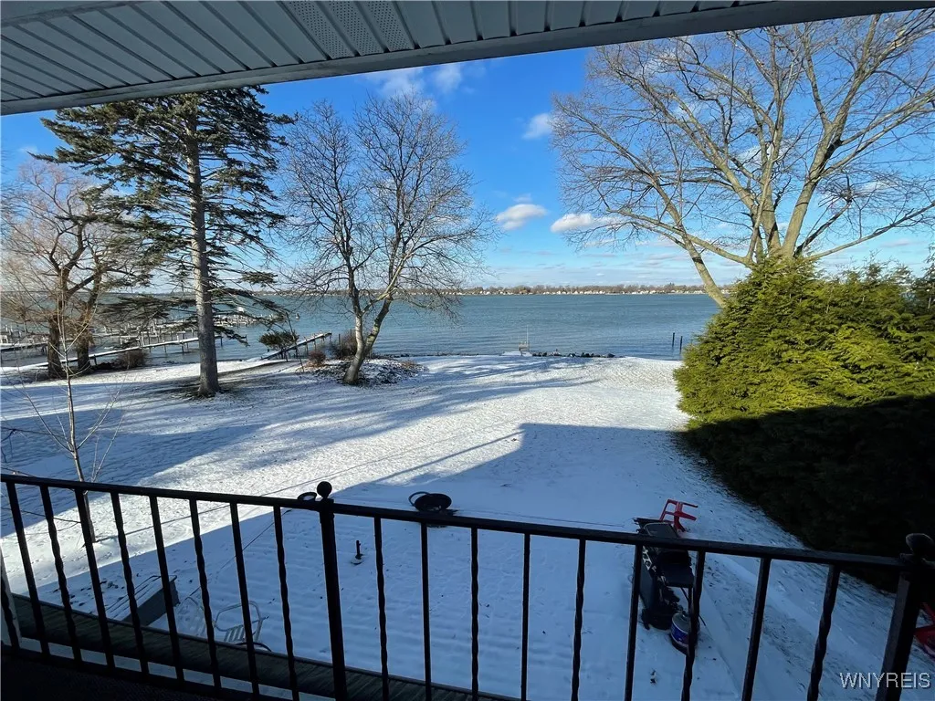 1825 Winter Road, Grand Island, New York 14072, Grand Island, New York 14072, 4 Bedrooms Bedrooms, 8 Rooms Rooms,2 BathroomsBathrooms,Residential Lease,Closed,1825 Winter Road, Grand Island, New York 14072,0,B1653885