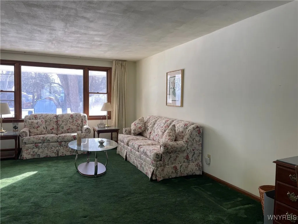 1825 Winter Road, Grand Island, New York 14072, Grand Island, New York 14072, 4 Bedrooms Bedrooms, 8 Rooms Rooms,2 BathroomsBathrooms,Residential Lease,Closed,1825 Winter Road, Grand Island, New York 14072,0,B1653885