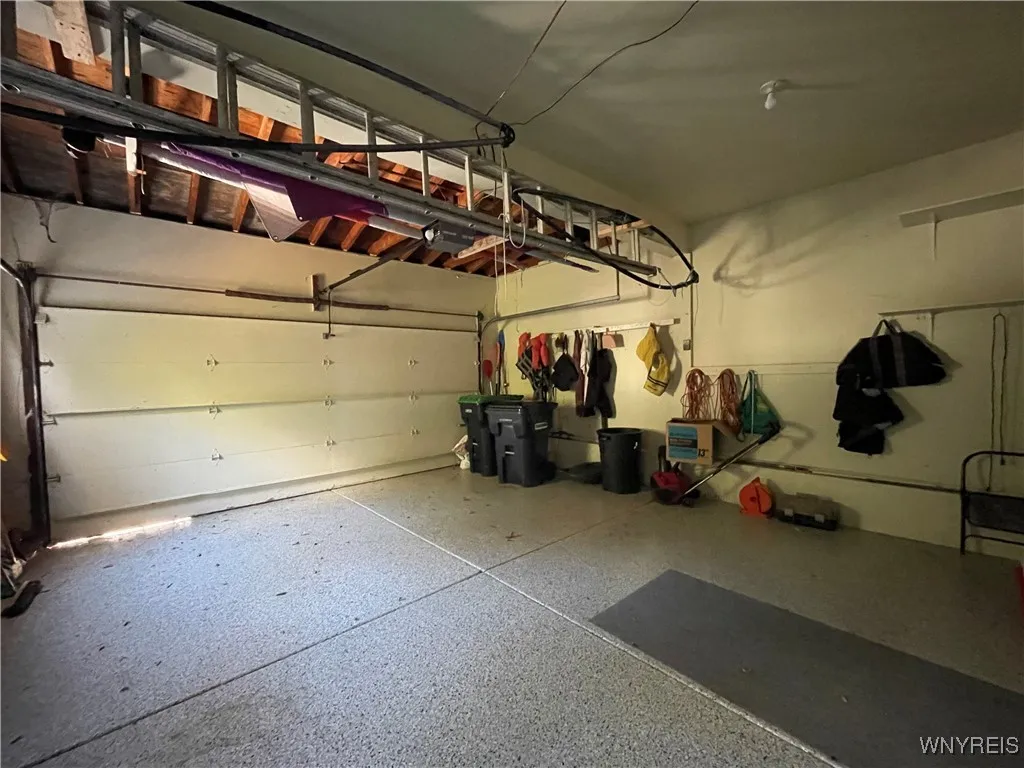 1825 Winter Road, Grand Island, New York 14072, Grand Island, New York 14072, 4 Bedrooms Bedrooms, 8 Rooms Rooms,2 BathroomsBathrooms,Residential Lease,Closed,1825 Winter Road, Grand Island, New York 14072,0,B1653885