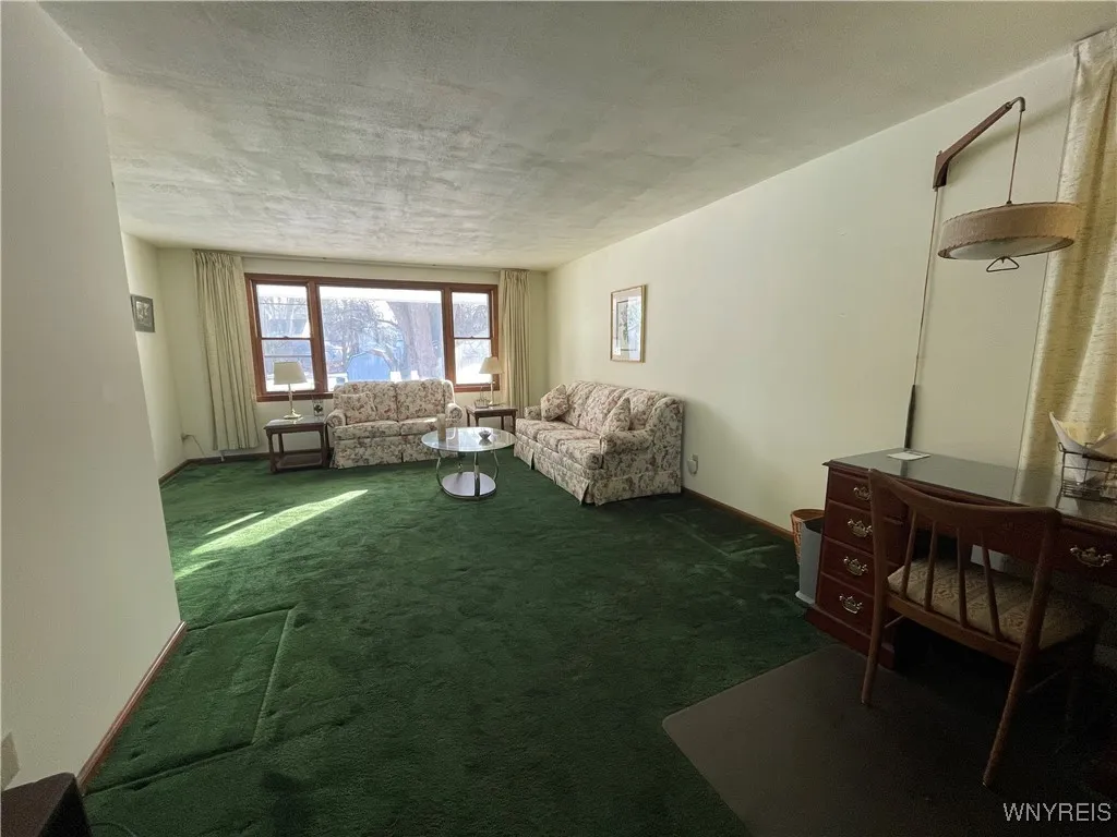 1825 Winter Road, Grand Island, New York 14072, Grand Island, New York 14072, 4 Bedrooms Bedrooms, 8 Rooms Rooms,2 BathroomsBathrooms,Residential Lease,Closed,1825 Winter Road, Grand Island, New York 14072,0,B1653885