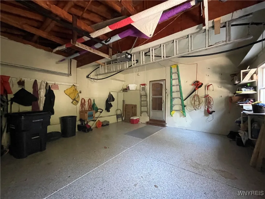 1825 Winter Road, Grand Island, New York 14072, Grand Island, New York 14072, 4 Bedrooms Bedrooms, 8 Rooms Rooms,2 BathroomsBathrooms,Residential Lease,Closed,1825 Winter Road, Grand Island, New York 14072,0,B1653885