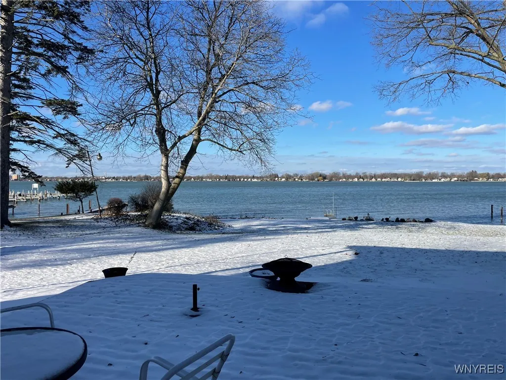 1825 Winter Road, Grand Island, New York 14072, Grand Island, New York 14072, 4 Bedrooms Bedrooms, 8 Rooms Rooms,2 BathroomsBathrooms,Residential Lease,Closed,1825 Winter Road, Grand Island, New York 14072,0,B1653885