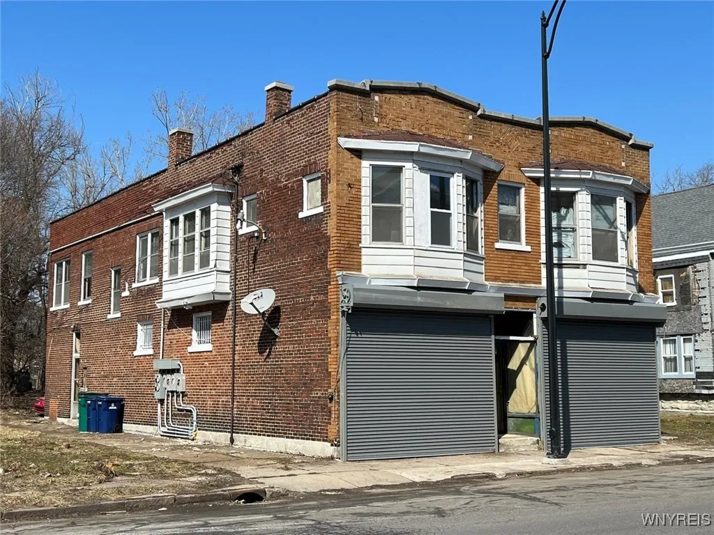 696 Genesee Street, Buffalo, New York 14211, Buffalo, New York 14211, ,Commercial Sale,For Sale,696 Genesee Street, Buffalo, New York 14211,0,B1653720