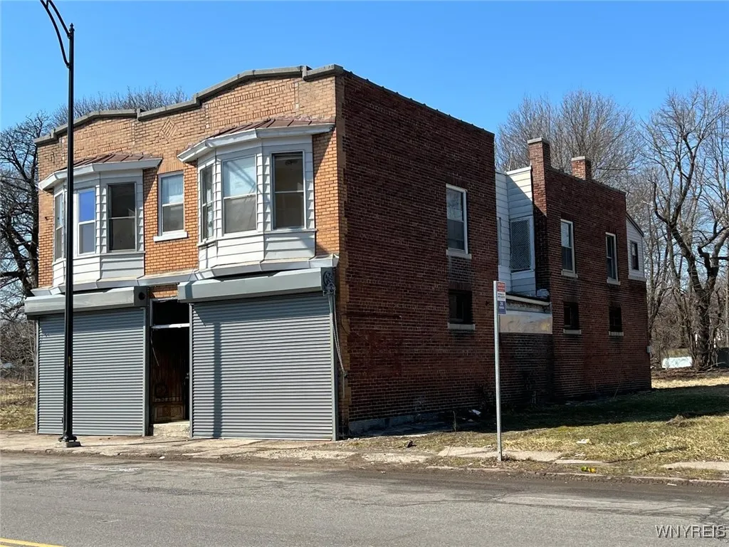 696 Genesee Street, Buffalo, New York 14211, Buffalo, New York 14211, ,Commercial Sale,For Sale,696 Genesee Street, Buffalo, New York 14211,0,B1653720