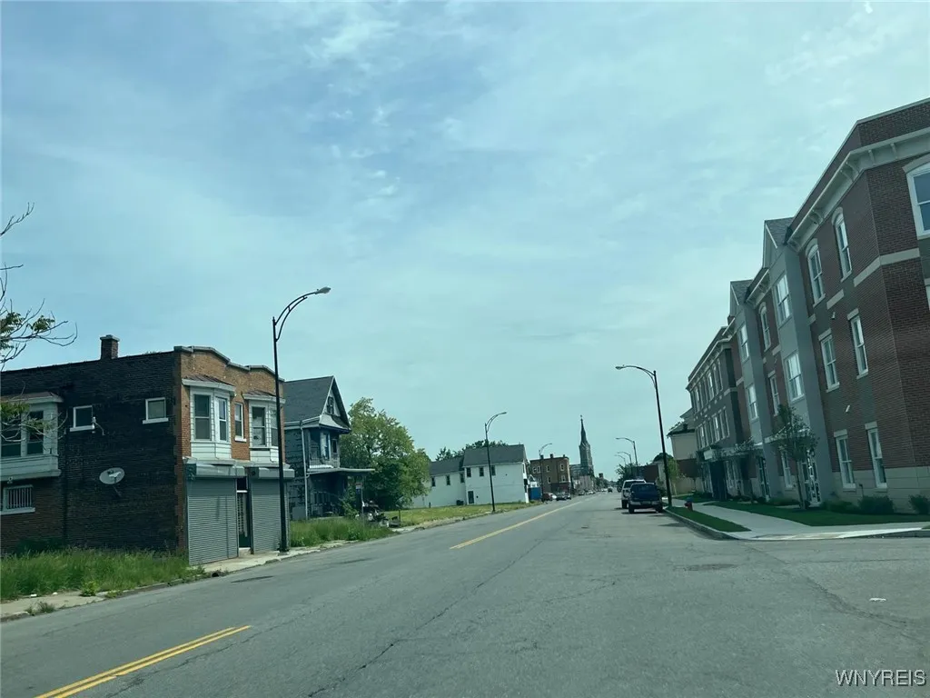 696 Genesee Street, Buffalo, New York 14211, Buffalo, New York 14211, ,Commercial Sale,For Sale,696 Genesee Street, Buffalo, New York 14211,0,B1653720