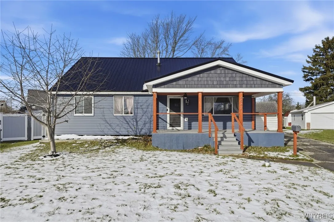 4547 Duane Court, Hamburg, New York 14219, Hamburg, New York 14219, 3 Bedrooms Bedrooms, 7 Rooms Rooms,3 BathroomsBathrooms,Residential,Closed,4547 Duane Court, Hamburg, New York 14219,0,B1653805