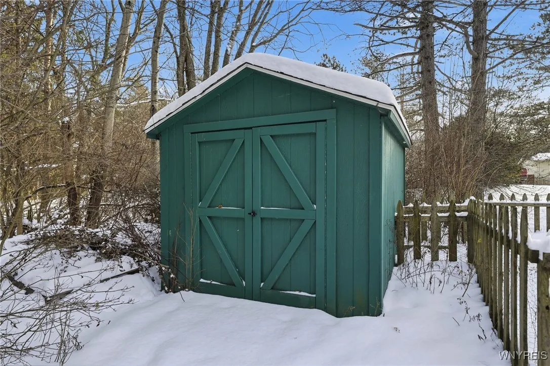 5871 Cole Road, Orchard Park, New York 14127, Orchard Park, New York 14127, 3 Bedrooms Bedrooms, 8 Rooms Rooms,1 BathroomBathrooms,Residential,Closed,5871 Cole Road, Orchard Park, New York 14127,0,B1654048