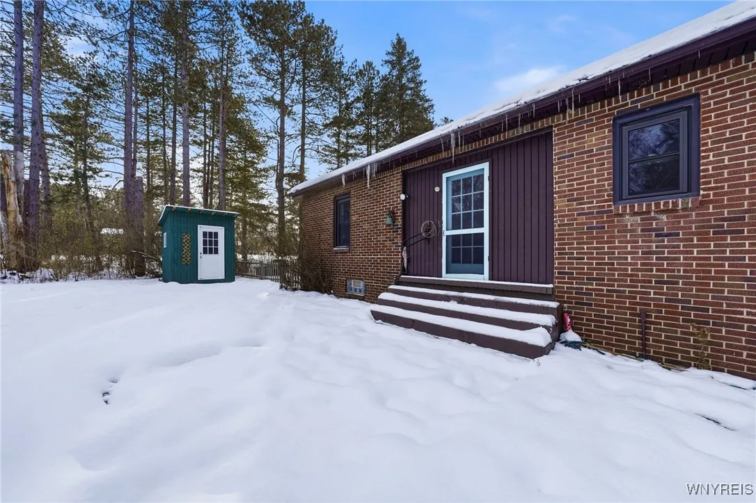 5871 Cole Road, Orchard Park, New York 14127, Orchard Park, New York 14127, 3 Bedrooms Bedrooms, 8 Rooms Rooms,1 BathroomBathrooms,Residential,Closed,5871 Cole Road, Orchard Park, New York 14127,0,B1654048