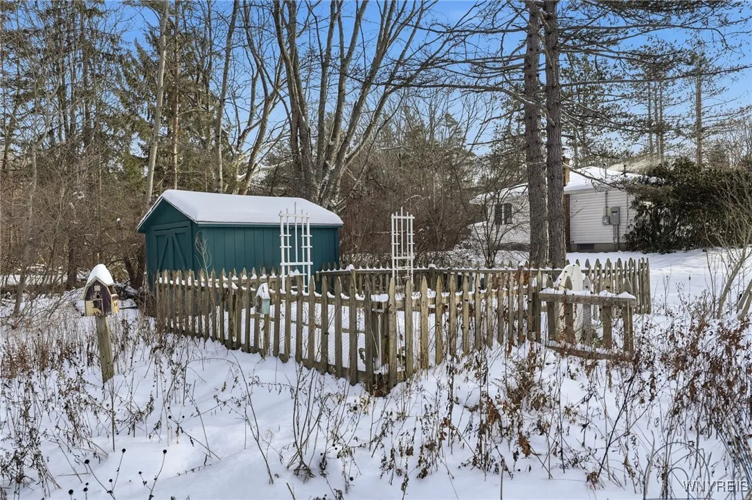 5871 Cole Road, Orchard Park, New York 14127, Orchard Park, New York 14127, 3 Bedrooms Bedrooms, 8 Rooms Rooms,1 BathroomBathrooms,Residential,Closed,5871 Cole Road, Orchard Park, New York 14127,0,B1654048