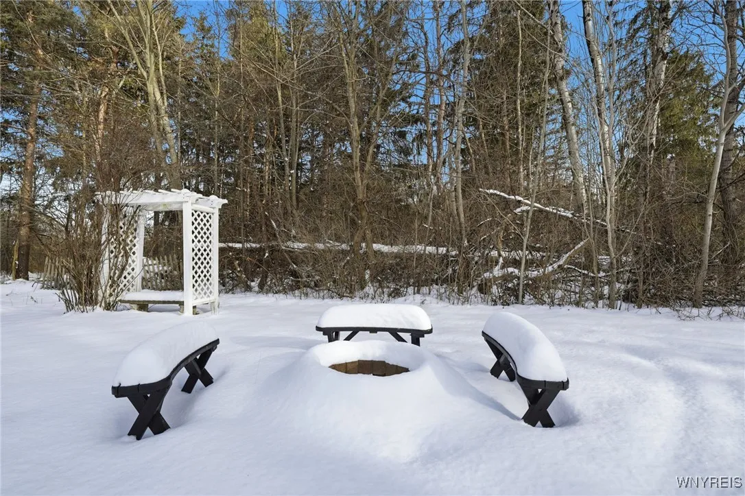 5871 Cole Road, Orchard Park, New York 14127, Orchard Park, New York 14127, 3 Bedrooms Bedrooms, 8 Rooms Rooms,1 BathroomBathrooms,Residential,Closed,5871 Cole Road, Orchard Park, New York 14127,0,B1654048